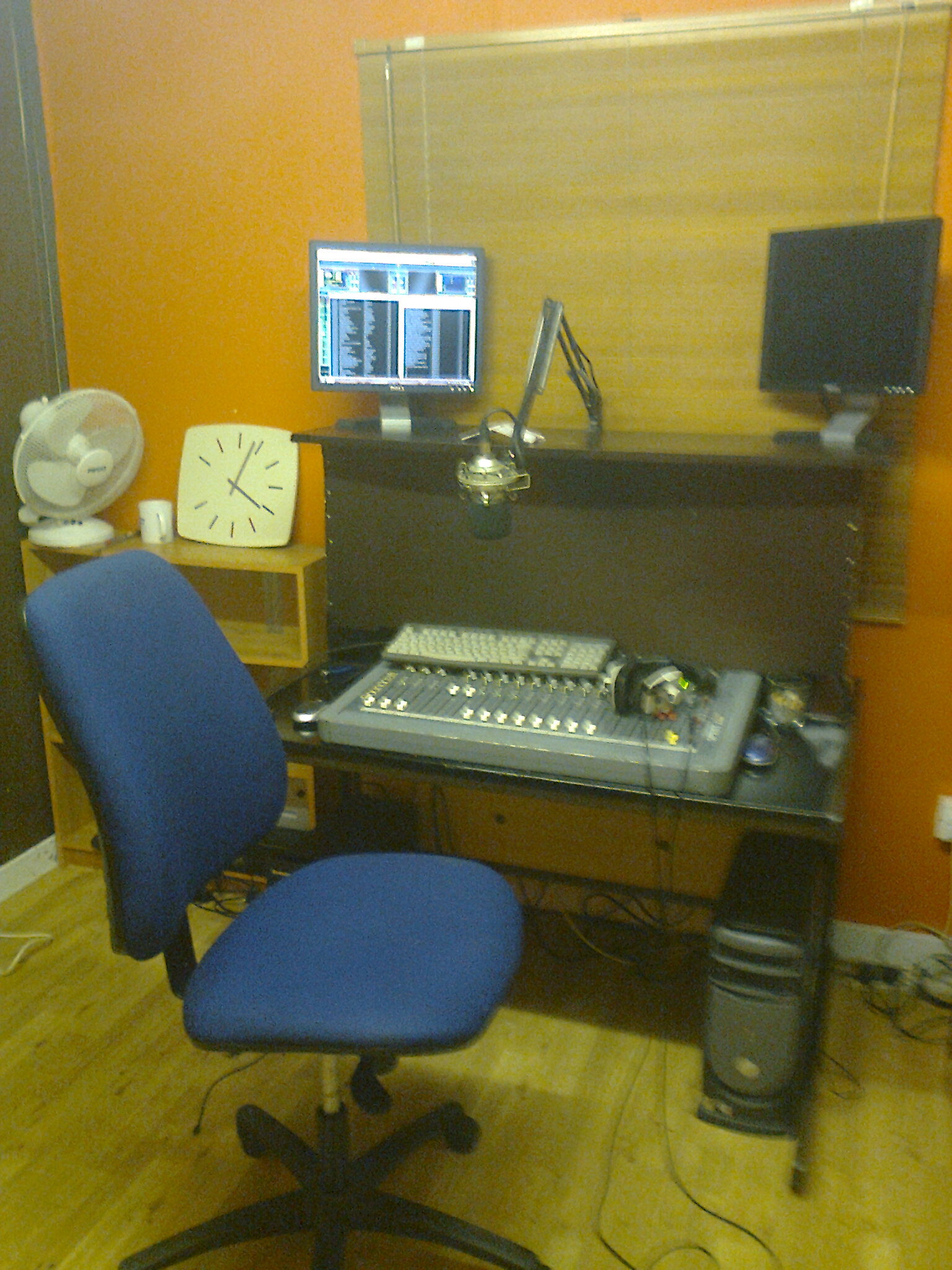 Easy Radio studio