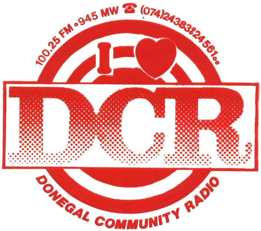 Donegal Community Radio appeared in September 1986 on 98.2MHz and 104.5MHz from Letterkenny.
Address was 4 Main Street, Letterkenny and telephone number was 24383.
It closed in 1988 in the hopes of winning one of the new licences.