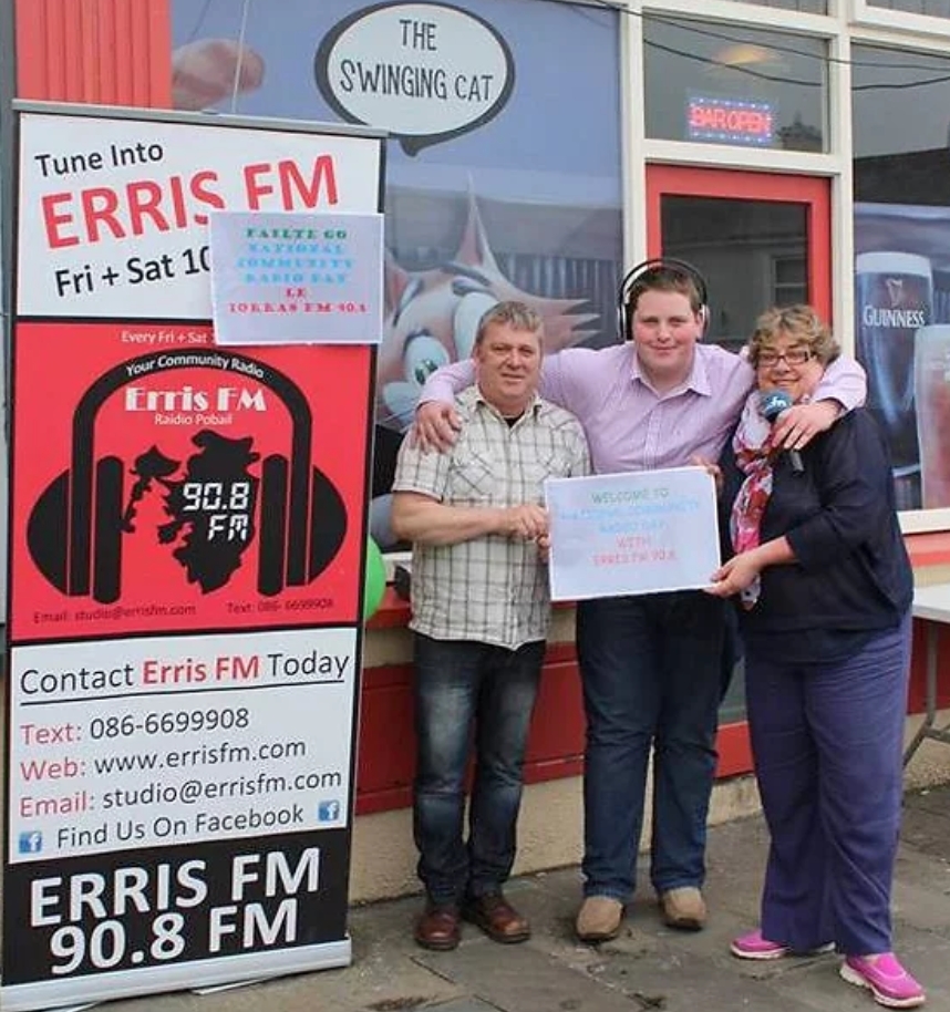 Bilingual community radio station Erris FM, also known as Iorras FM, broadcasts to the Erris region of north-west Mayo every Friday and Saturday throughout the year. It began in 1995 as a special events station and broadcast every summer for eight years until 2002, when problems with suitable premises became insurmountable. Widespread community support helped the station return to air and they eventually opened their new studios in the Áras Inis Gluaire arts centre in Belmullet.
